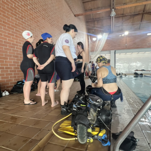 SETMANA DE LA DONA TREABALLADORA: Vols provar el Submarinisme? Submergeix-te amb nosaltres! 4