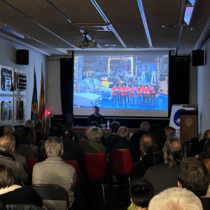 Fent els 10.700 m UNA AVENTURA PER MUNTANYES SUBMARINES 12